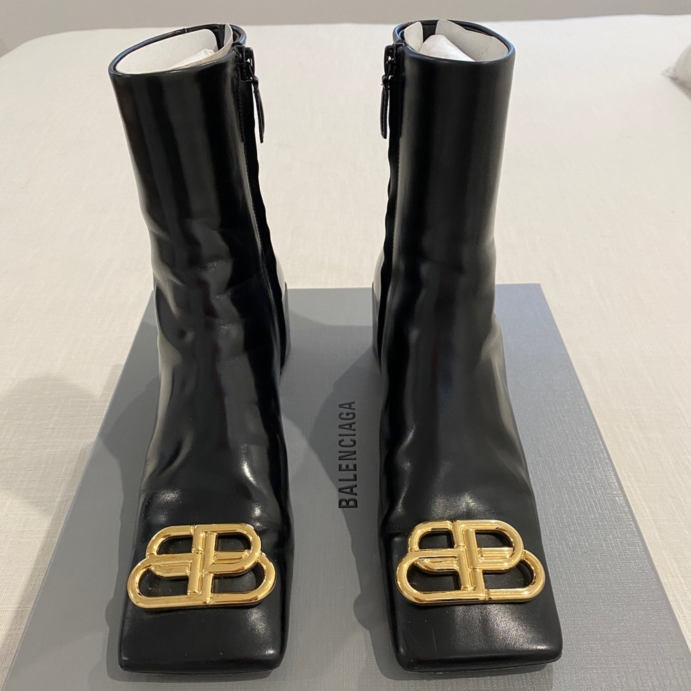 Balenciaga Double Square Bb Leather Bootie - Black, Size 6
